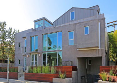 2009 Montana Avenue