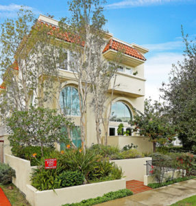 718 Lincoln Boulevard, #2