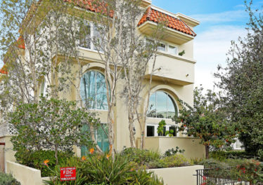 718 Lincoln Boulevard, #2